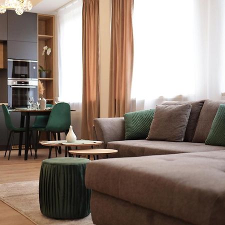 ברטיסלאבה Beautiful And Stylish 2 Bedroom Apartment In The City Center And In The Pedestrian Zone מראה חיצוני תמונה
