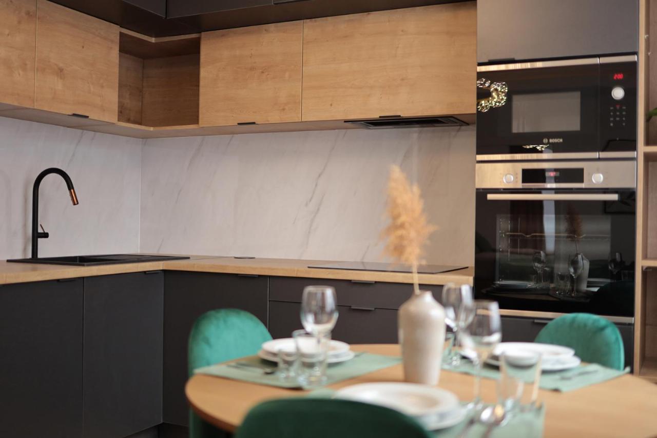 ברטיסלאבה Beautiful And Stylish 2 Bedroom Apartment In The City Center And In The Pedestrian Zone מראה חיצוני תמונה