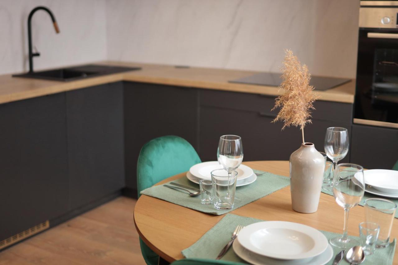 ברטיסלאבה Beautiful And Stylish 2 Bedroom Apartment In The City Center And In The Pedestrian Zone מראה חיצוני תמונה