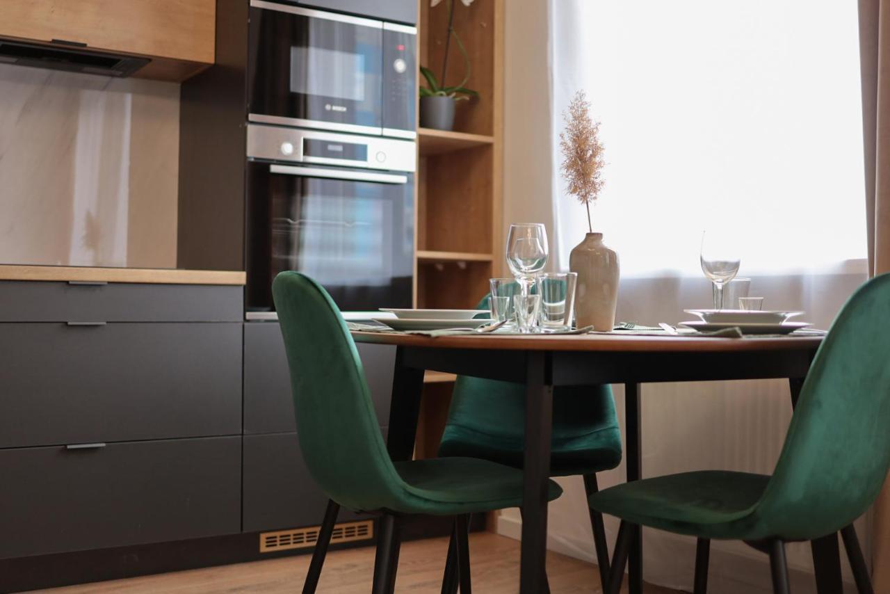 ברטיסלאבה Beautiful And Stylish 2 Bedroom Apartment In The City Center And In The Pedestrian Zone מראה חיצוני תמונה