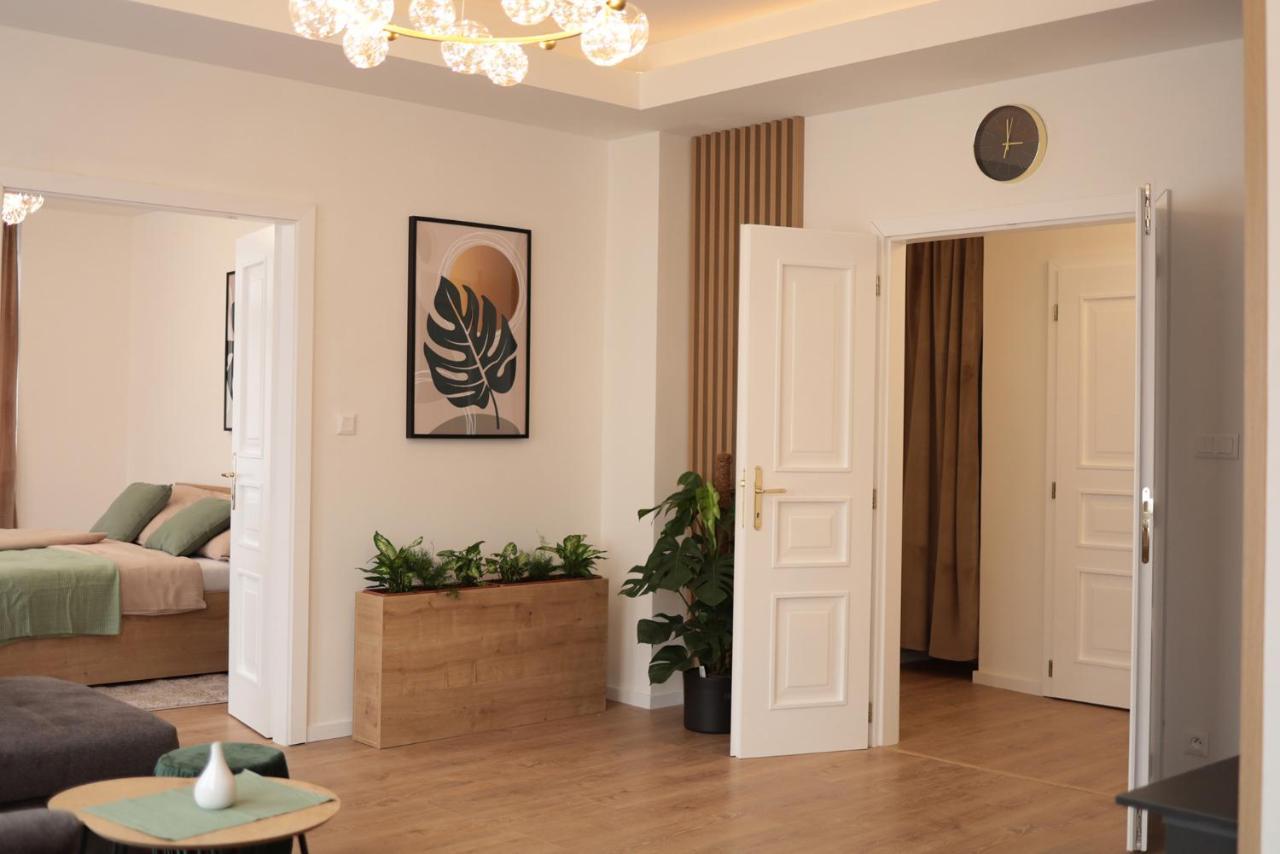 ברטיסלאבה Beautiful And Stylish 2 Bedroom Apartment In The City Center And In The Pedestrian Zone מראה חיצוני תמונה
